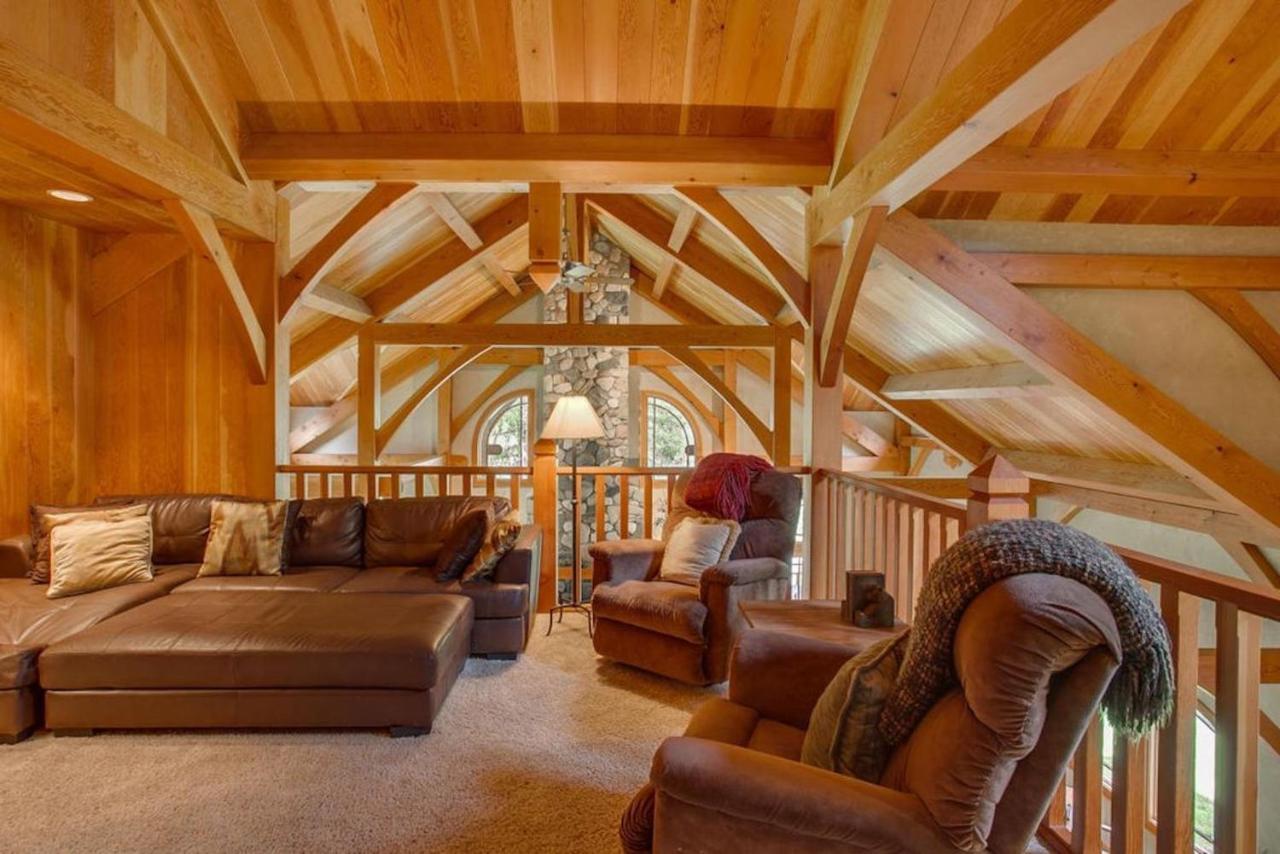 Snowgrass Lodge - River, Mountain Views & Hot Tub Leavenworth Exterior photo